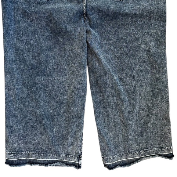 Logo Lori Goldstein x Smiley World Stone Wash Raw Hem Wide Leg Jeans Size 24WP - Picture 4 of 7